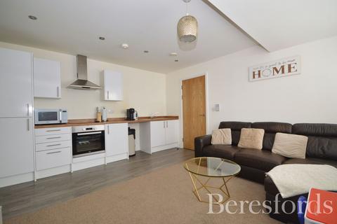 2 bedroom apartment for sale, Queens Moat House, 22 St. Edwards Way, RM1