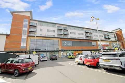 undefined, 8 Queensmead,  Farnborough, GU14