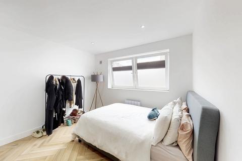 1 bedroom flat to rent, Burslem Street, London E1