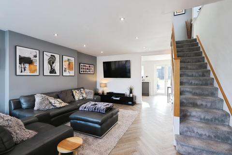 3 Drover Close, High Green, Sheffield, S35 3FF