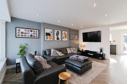 3 Drover Close, High Green, Sheffield, S35 3FF