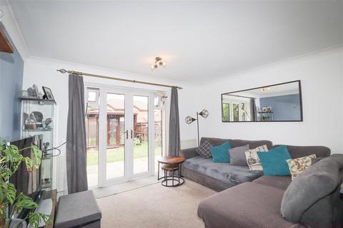 undefined, Aldershot Road, Fleet GU52