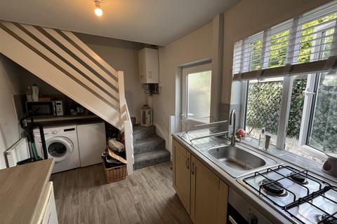 2 bedroom terraced house to rent, Chelford Road, MACCLESFIELD