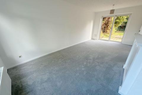 3 bedroom semi-detached house to rent, Needwood Road, Bedford MK41