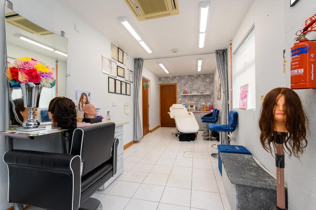 Studio/Salon