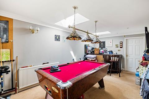 13 Badgers Rise, Dover, CT17 0TL