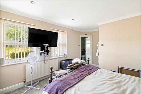 13 Badgers Rise, Dover, CT17 0TL