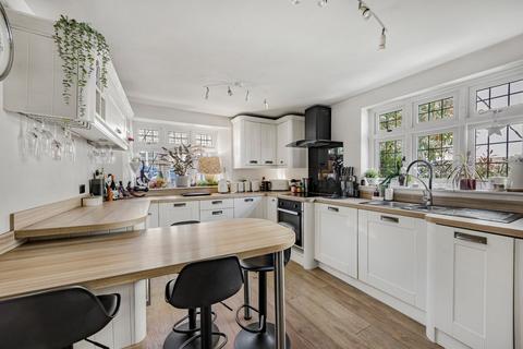 undefined, Albion Street, Stratton, Cirencester, GL7