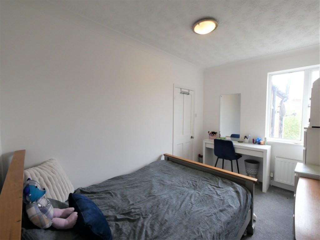 Bedroom2 2