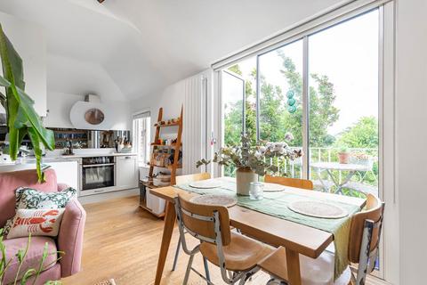 undefined, Oxford Road, Teddington TW11