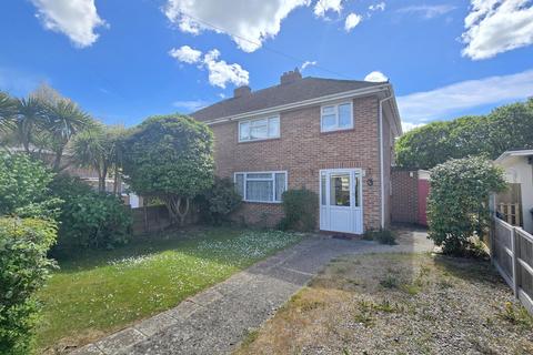 Pennington Oval, Pennington, Lymington SO41