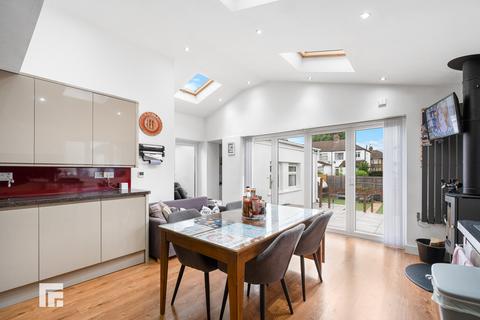 34 Broadstairs Road, Cardiff, CF11 8DE