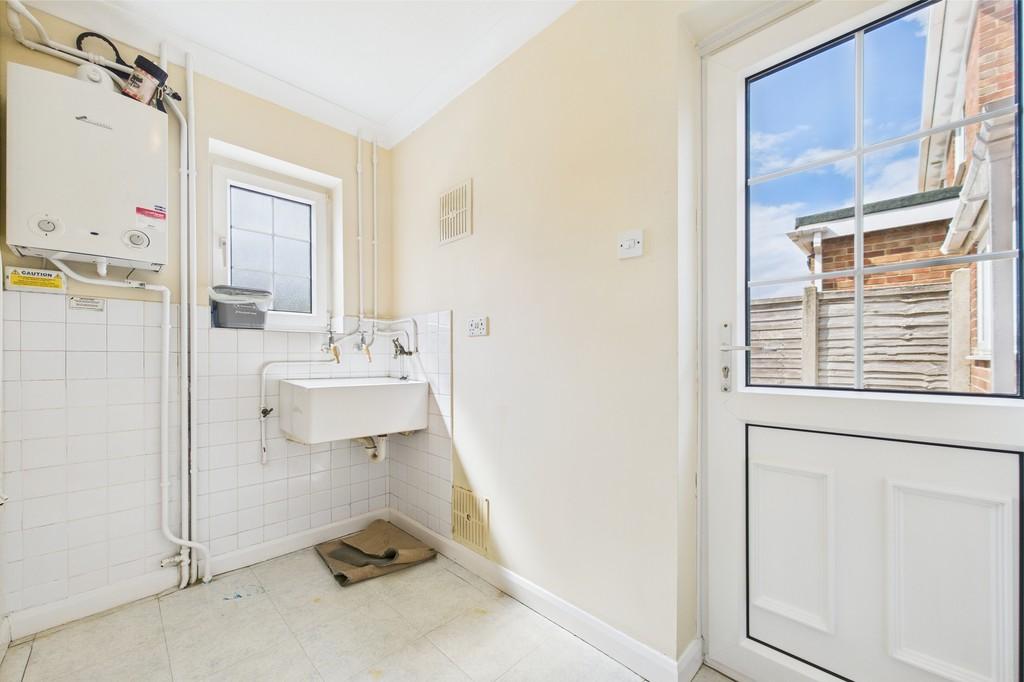 Cam01085 g0 pr0568 still006