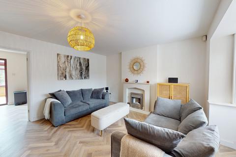 3 bedroom detached house for sale, Cox's Way, Abbeymead