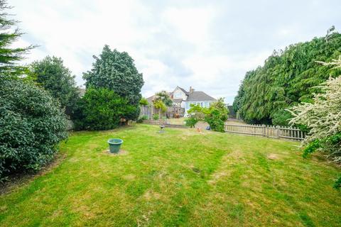 11 Waldens Close, Orpington, BR5 4JB