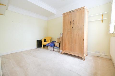 11 Waldens Close, Orpington, BR5 4JB