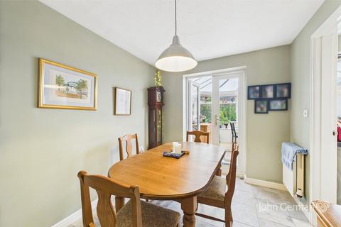 39 Alesmore Meadow, Lichfield, WS13 8FD