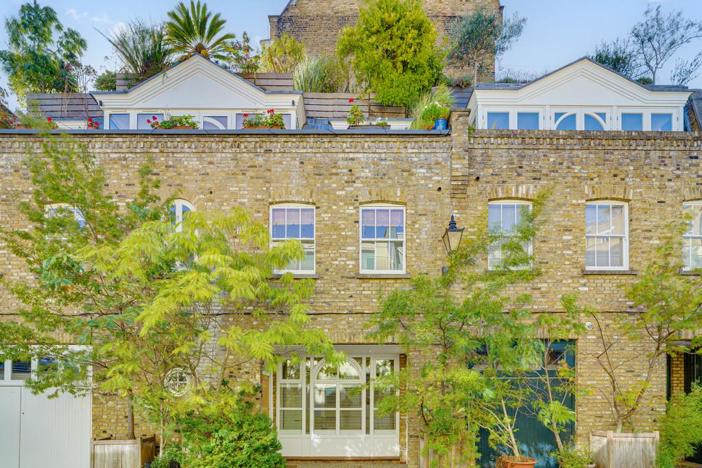 Reece Mews6-37