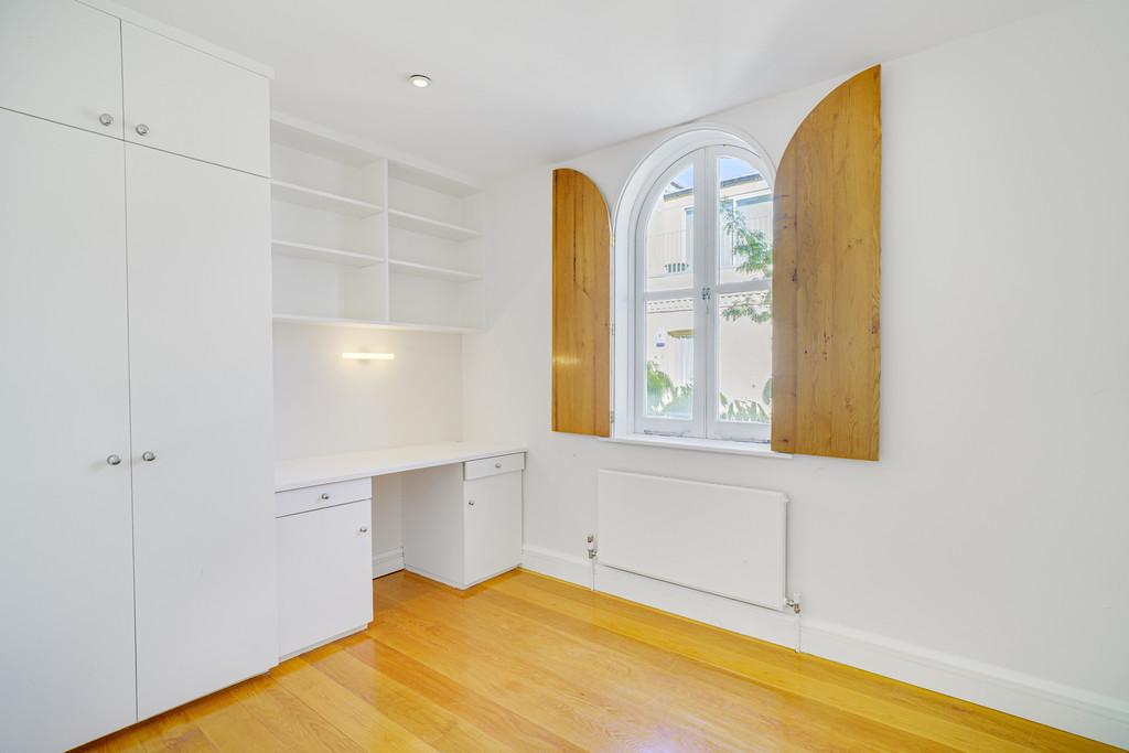 Reece Mews6-21