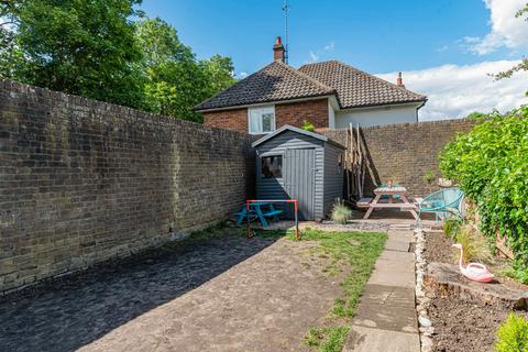 68 River Park Gardens, Bromley, BR2 0BH