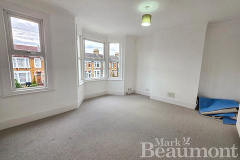 2 bedroom flat to rent, Laleham Road, Catford