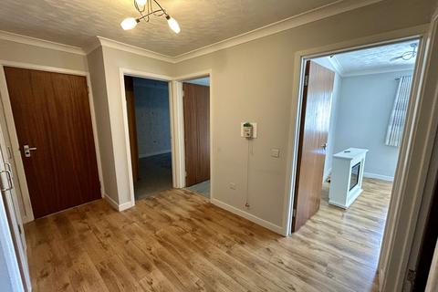 2 bedroom apartment for sale, Quaker Lane, Waltham Abbey