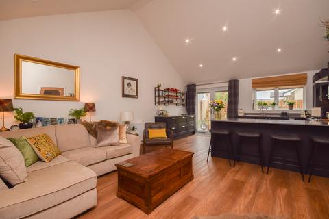 2 bedroom detached bungalow for sale, Central Drive, Alyth