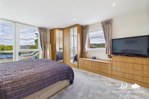 2 bedroom apartment for sale, Oyster Quay, Port Solent PO6