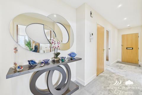 2 bedroom apartment for sale, Oyster Quay, Port Solent PO6