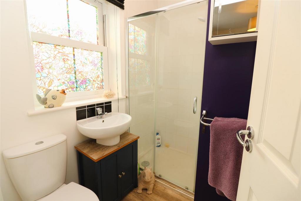 En-suite Shower Room / WC
