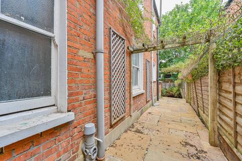 29 Codrington Hill, London, SE23 1LR
