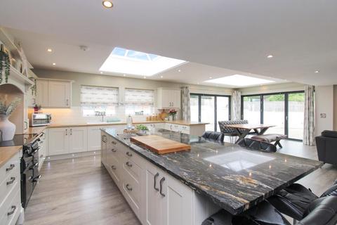 5 bedroom detached house for sale, Church Wynd, Burneston, North Yorkshire