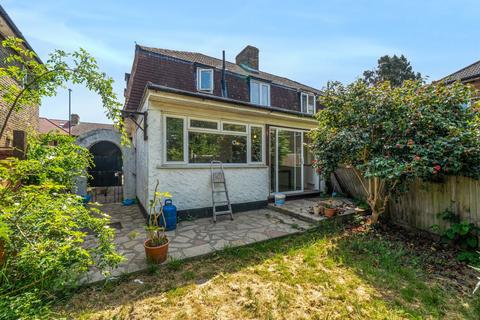 128 Grangemill Road, London, SE6 3LA