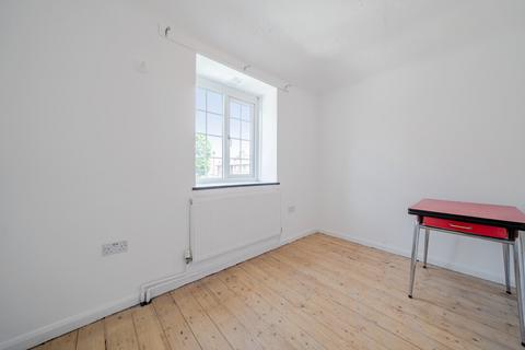 128 Grangemill Road, London, SE6 3LA