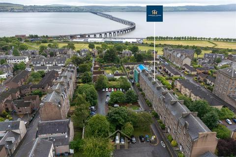 undefined, Union Place, Dundee DD2