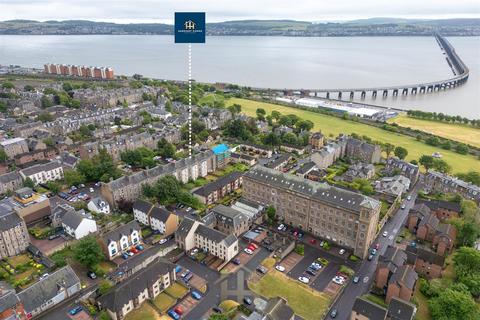 undefined, Union Place, Dundee DD2
