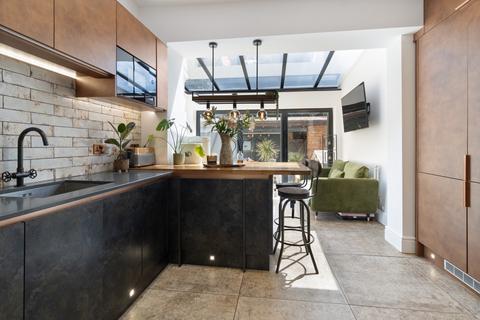 14 Britannia Square, Worcester, WR1 3DG