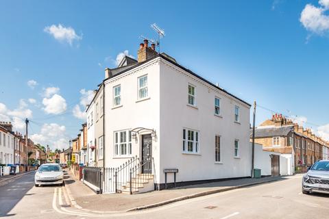 1 Helena Road, Windsor, SL4 1JN