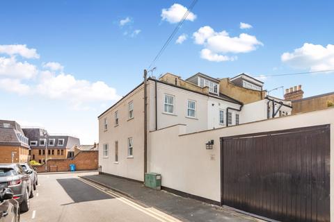 1 Helena Road, Windsor, SL4 1JN