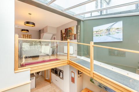 1 Helena Road, Windsor, SL4 1JN