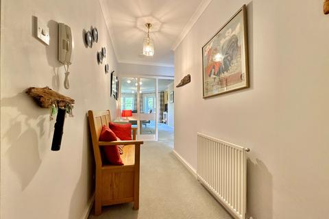 3 bedroom flat for sale, 7 Riverside Court, Island Bank Road, Inverness, IV2 4XB