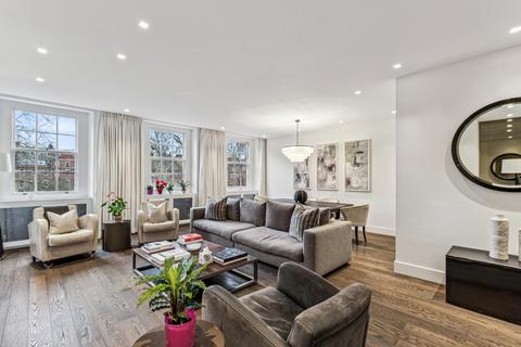 3 bedroom flat to rent, Cadogan Square, Knightsbridge