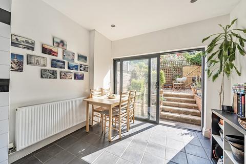 16 Clift Road, Bristol, BS3 1RZ