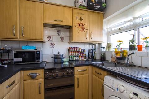 2 bedroom terraced house for sale, Queens Road, Penarth