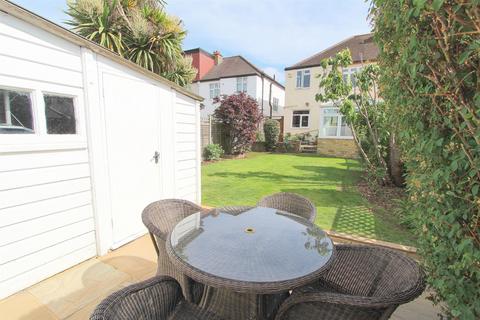26 The Chase, Wallington, SM6 8LY