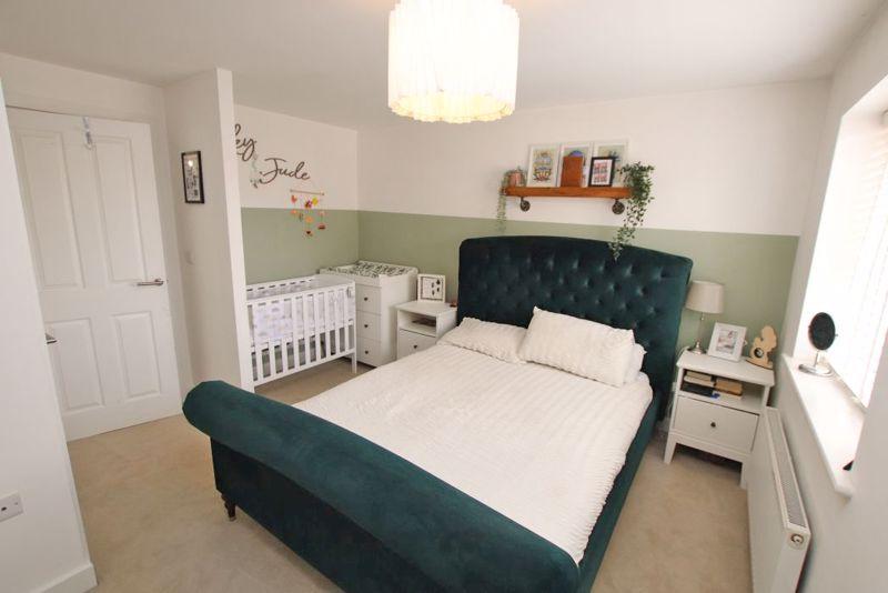 Bed 1 photo 1