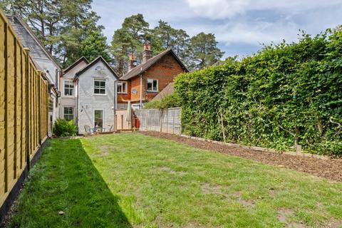 3 bedroom end of terrace house for sale, The Avenue, Grayshott, Hindhead, Hampshire