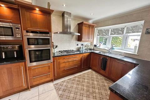 4 bedroom detached house for sale, Ravensdale Gardens, Walsall, WS5 3PX