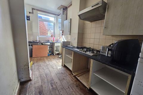 3 bedroom house for sale, Booths Farm Road, Great Barr, Birmingham B42 2NU