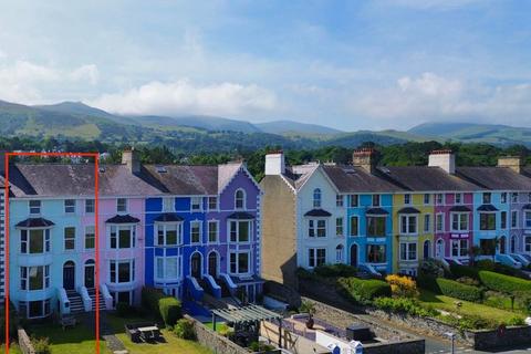 6 bedroom terraced house for sale, Promenade, Llanfairfechan